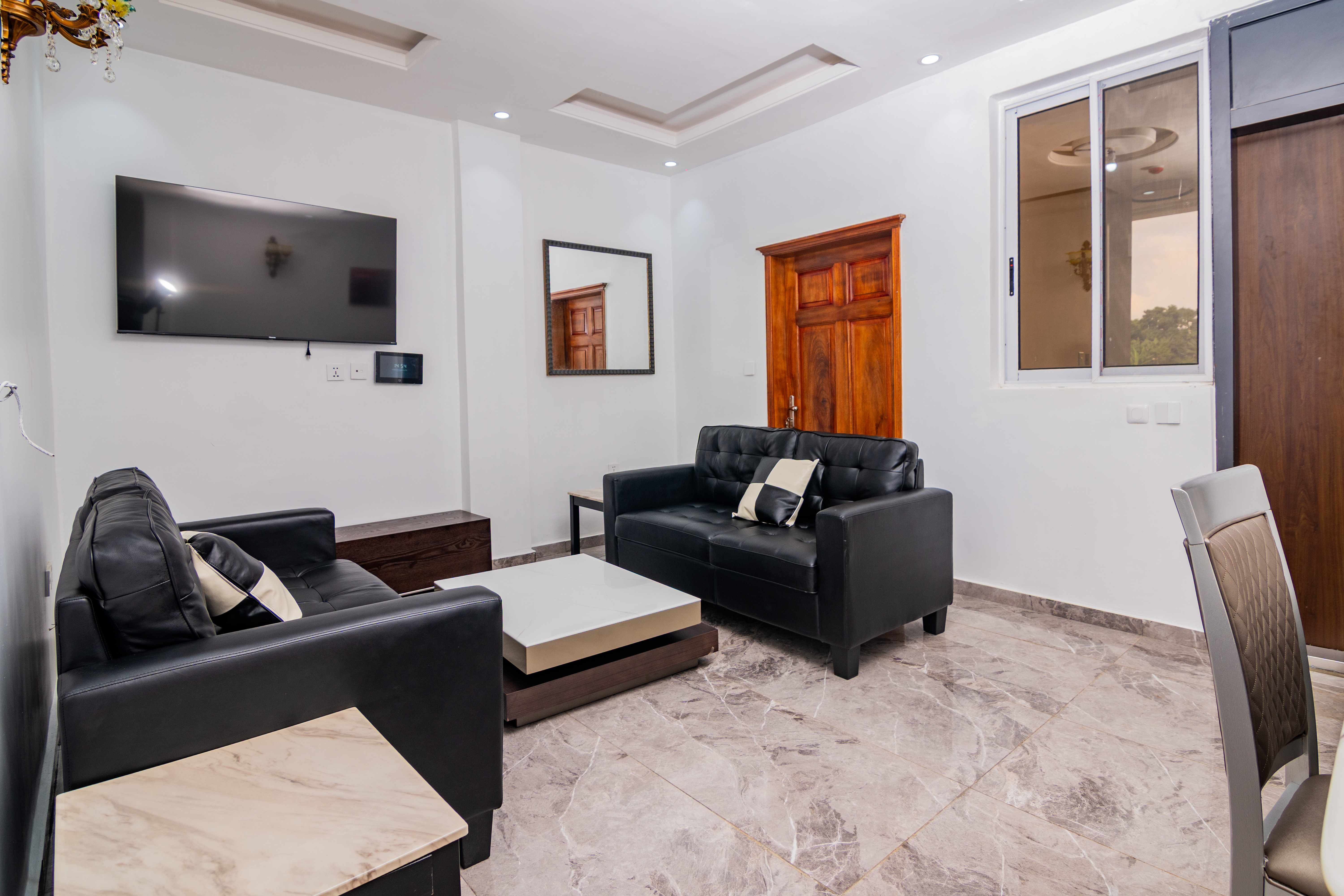 Apartment 4 - Details